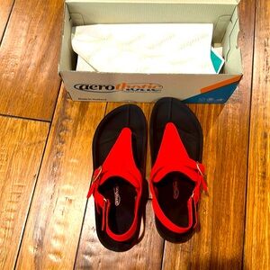 size 8 aerothotic red sandals